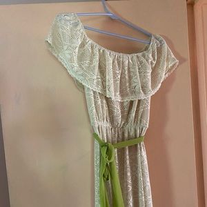 NWOT lined cream white Forever 21 lace maxi dress.